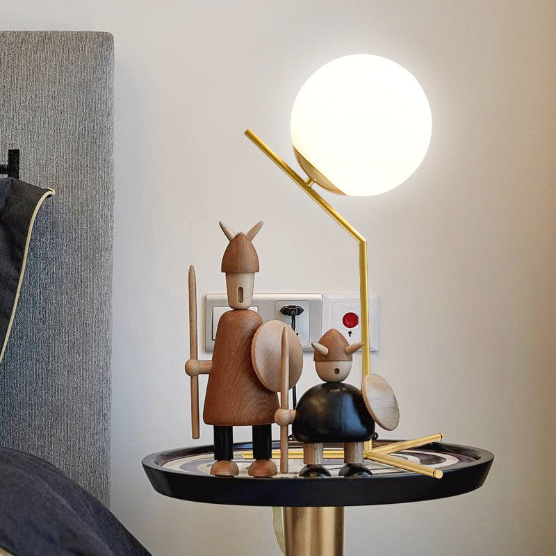 Rynx Classic Nordic Table Lamp