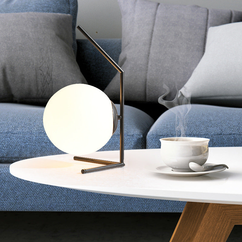 Rynx Classic Nordic Table Lamp