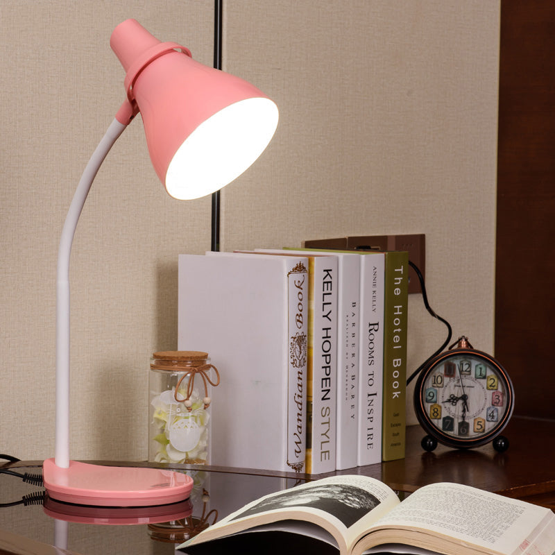 Rynx | MacaronGlow – Table lamp with flexible horn shade