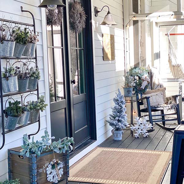 Rynx | Natural metal wall flower pot with buckets