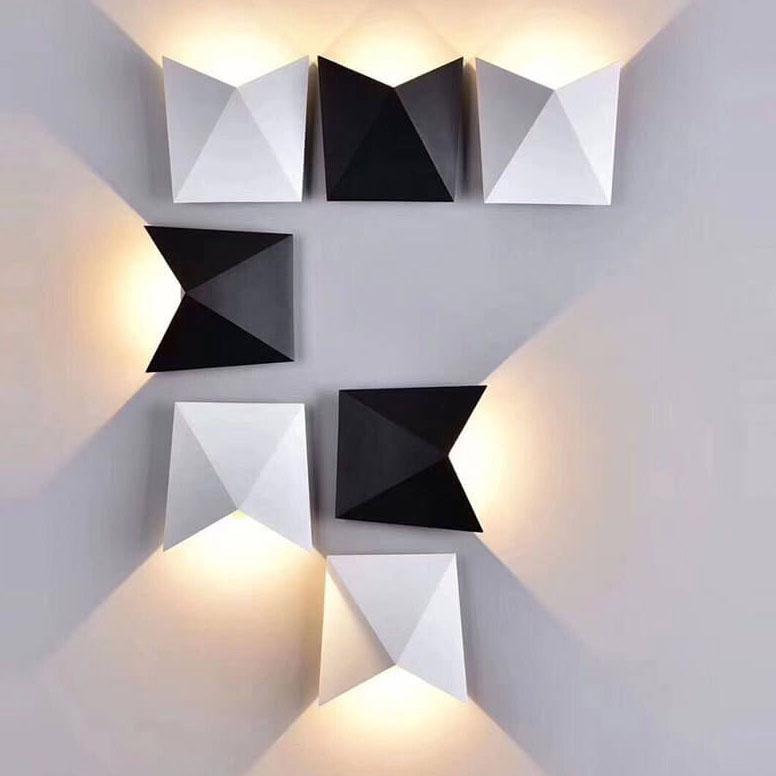 Rynx | Modern minimalist Origami-LED wall lamp with 1 light