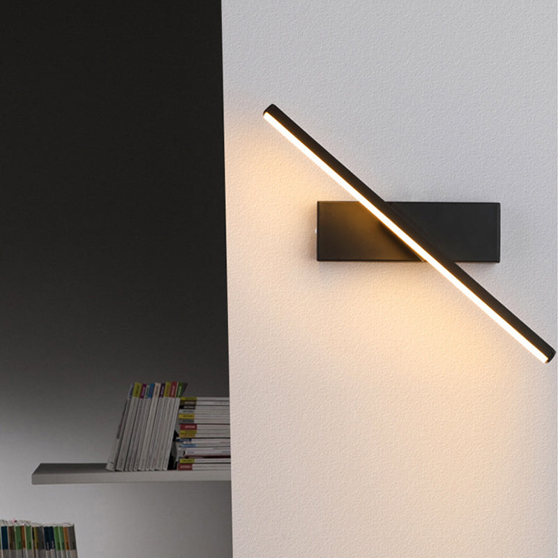 Rynx | Edge Modern Dimmable Wall Lamp Black/White Bedroom Metal Silicone