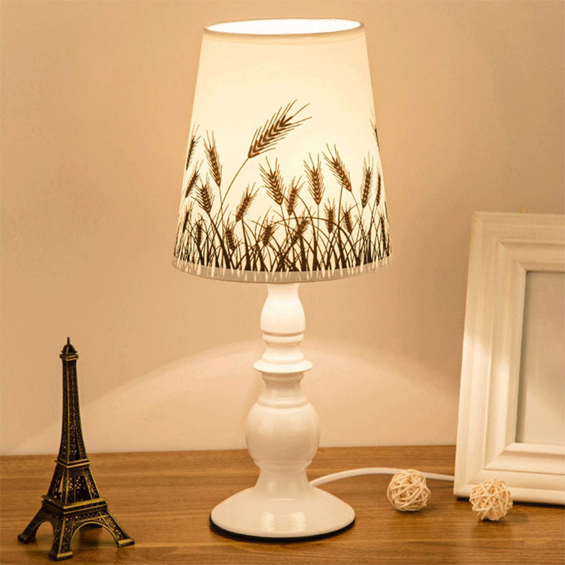 Rynx | Lumivelle – Classic white table lamp