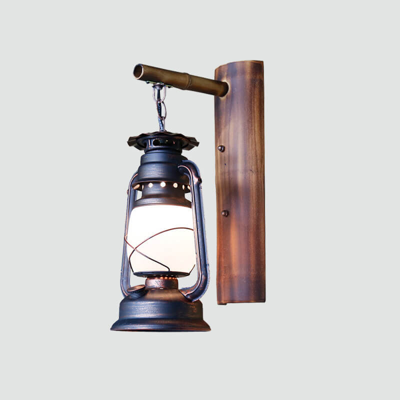 Rynx | EquiLume Vintage Wall Lantern in Iron | 1 Light | Rustic Lighting for Home
