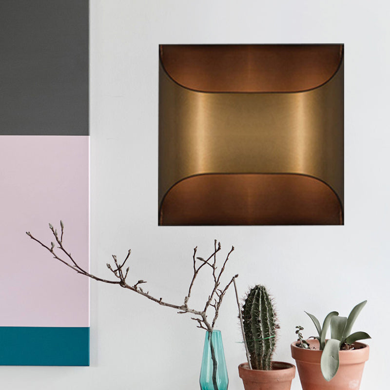 Rynx | Colonial Square/Rectangular Wall Lamp 1 Main Metal Surface Mounted Wall Lamp in Brass for Bedroom