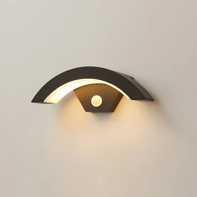 RYNX | Outdoor Lighting – Smart Outdoor Lighting with Motion Sensor Induction style 8cm x 21.5cm