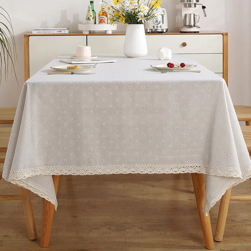 Rynx | Polyester bedding with lace edge