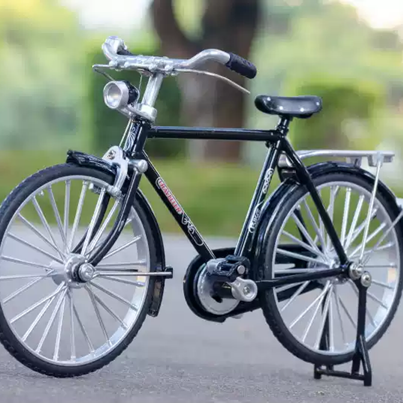 Rynx | Retro Bicycle Model Ornament