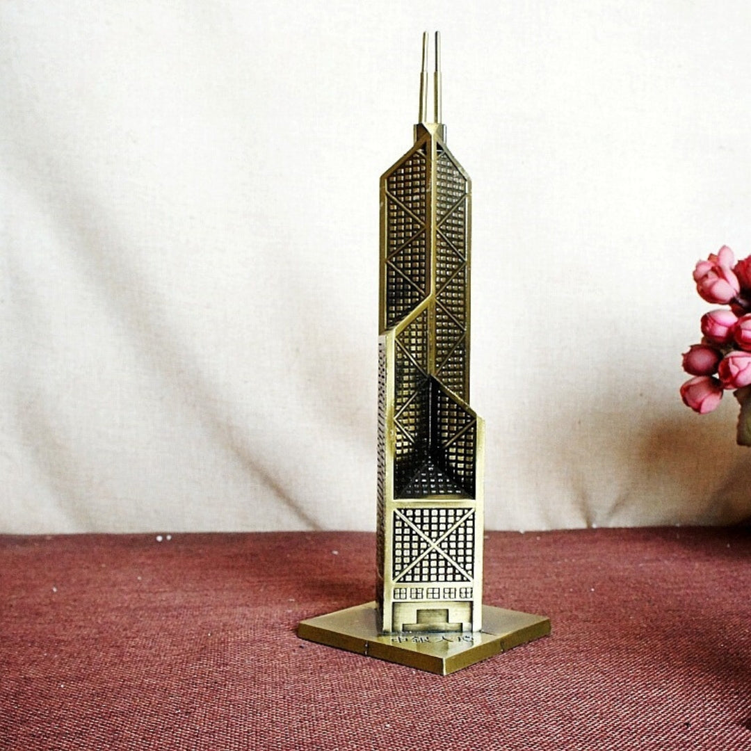 Rynx | FamousEmpire - Parisian figures made of miniature metal