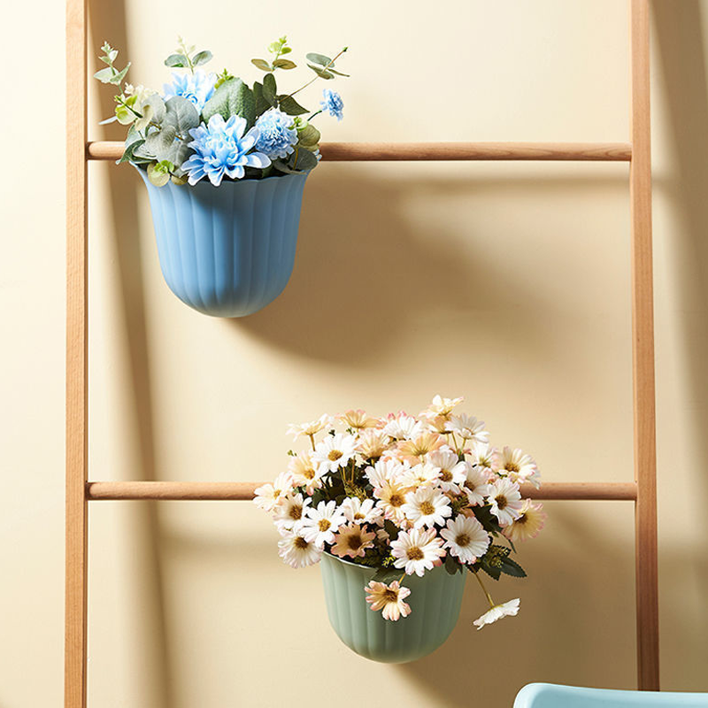 Rynx | Wall-mounted trash can for the kitchen