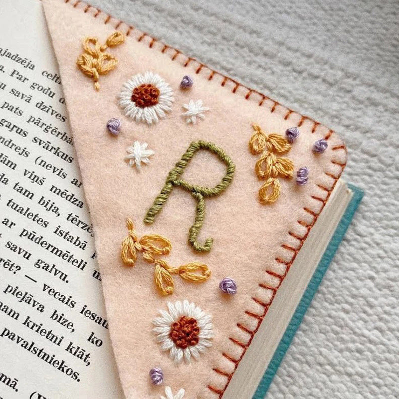 Rynx | Personalized hand-embroidered corner bookmark