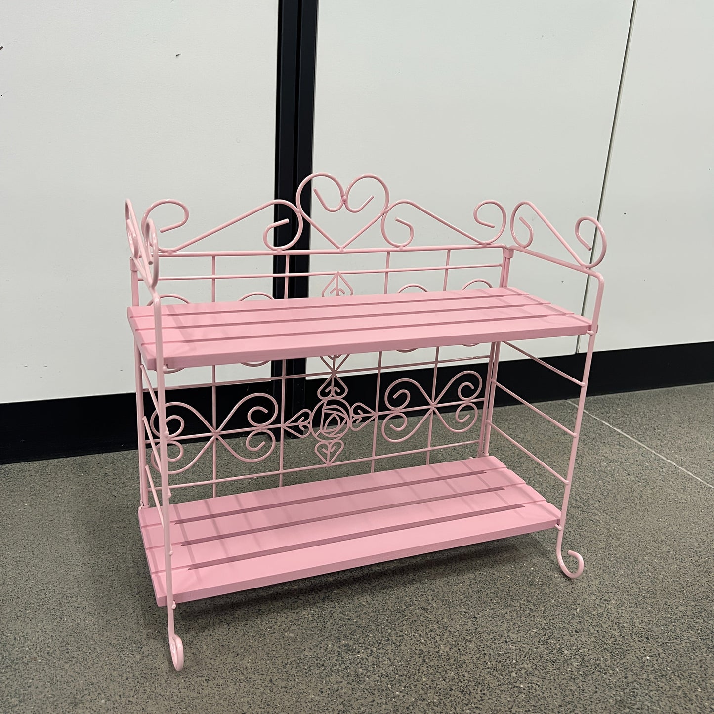 Rynx | 1pc Pink 2-Tier Klappbarer Metall- und Holzlagerregal – Eleganter Thekenorganizer für Schlafzimmer, Küche, Bad, Wohnzimmer oder Gartendekor, Wohnzimmerlagerung, Nutzregale