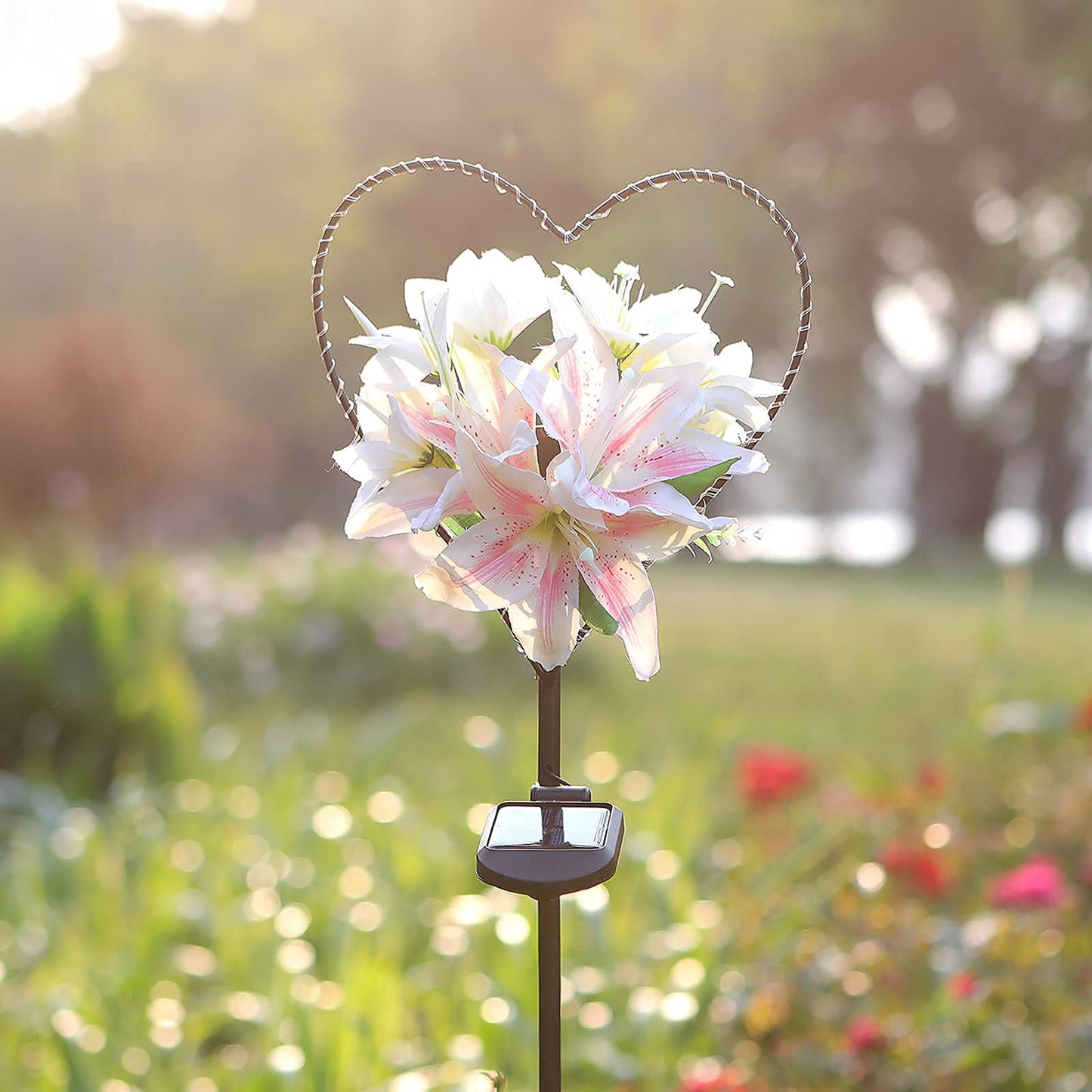 Rynx | Starryfill Heart Shaped Solar Garden Lighting With White Lily Flowers - 25 Led Warm White