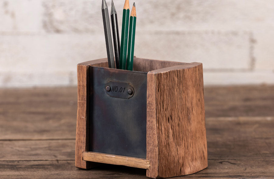 Rynx | Rustic wood pencil holder