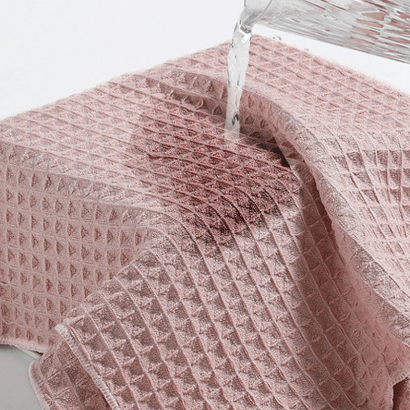 Rynx | Super absorbent breathable antibacterial waffle bath towel