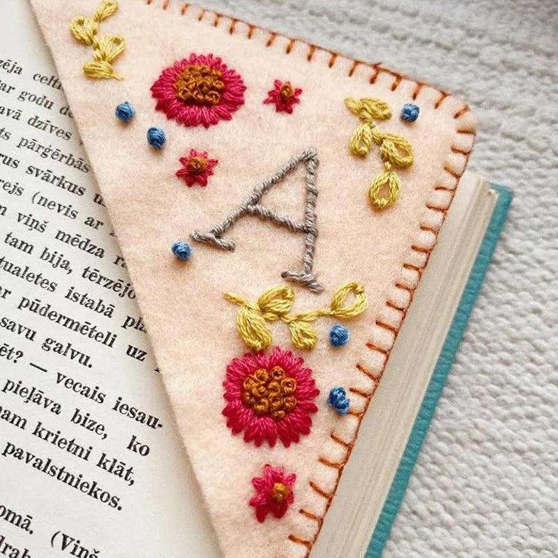 Rynx | Personalized hand-embroidered corner bookmark