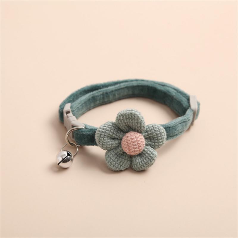 Rynx | Adjustable Cat Collar with Cute Flower and Bell