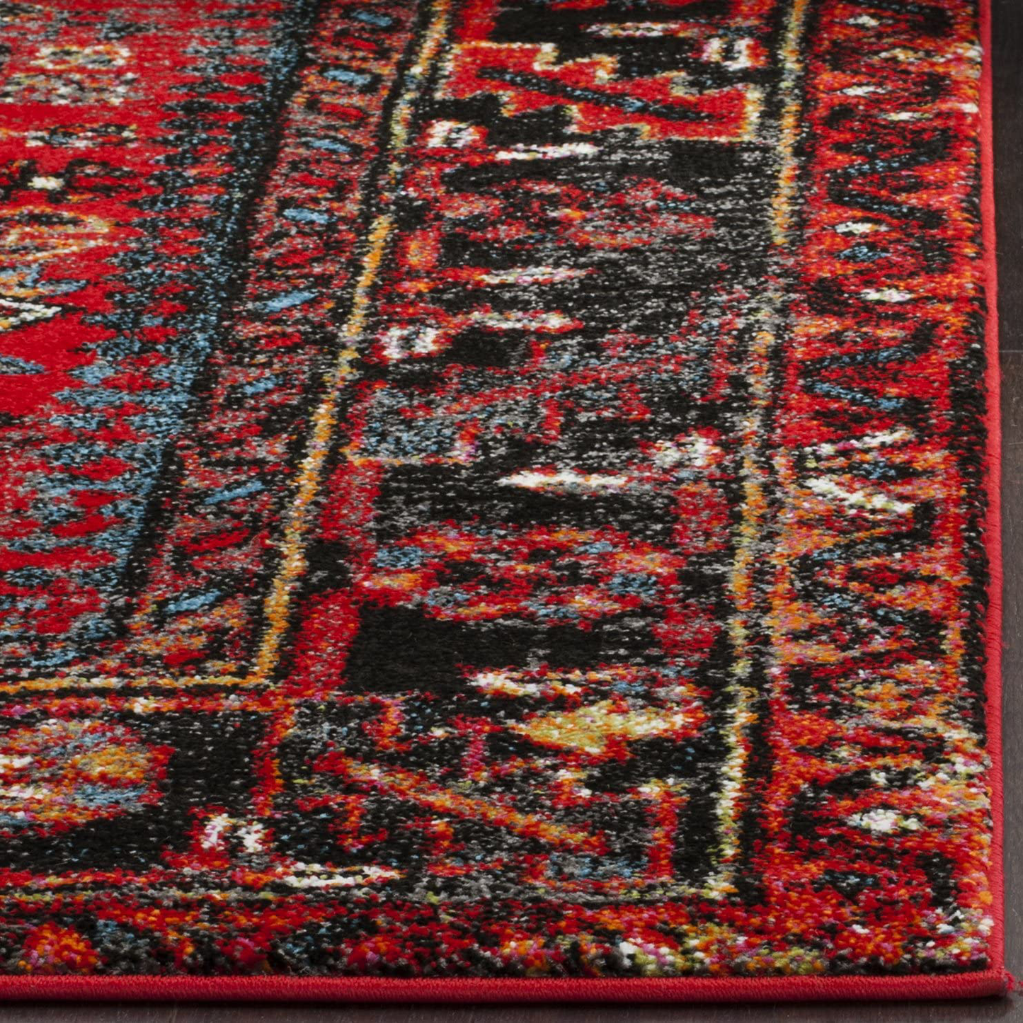 Rynx | Safavieh Vintage Hamadan Collection VTH211A Oriental Traditional Persian Non-Shedding Stain Resistant Living Room Bedroom Area Rug, 2'7" x 5', Red / Multi