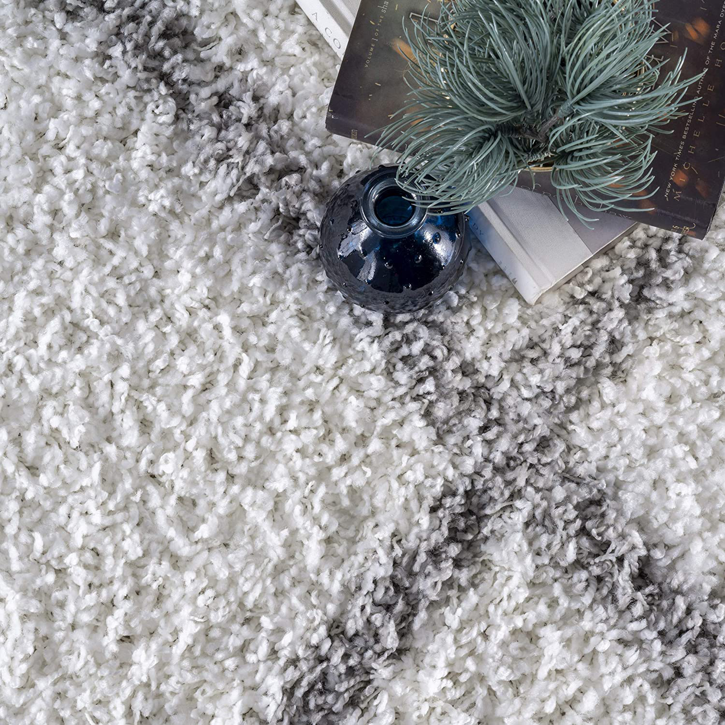 Rynx | nuLOOM Tess Cozy Soft & Plush Modern Accent Rug, 2' x 3', White