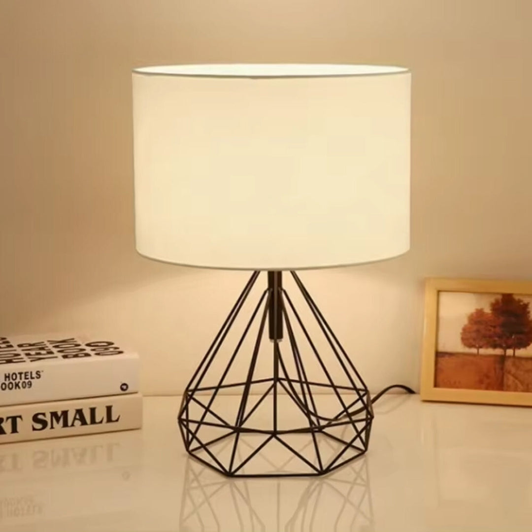 Rynx | Modern geometric wire table lamp