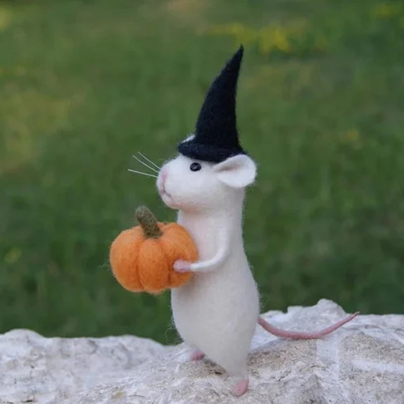 Rynx | Felt Mouse and Pumpkin Ornament