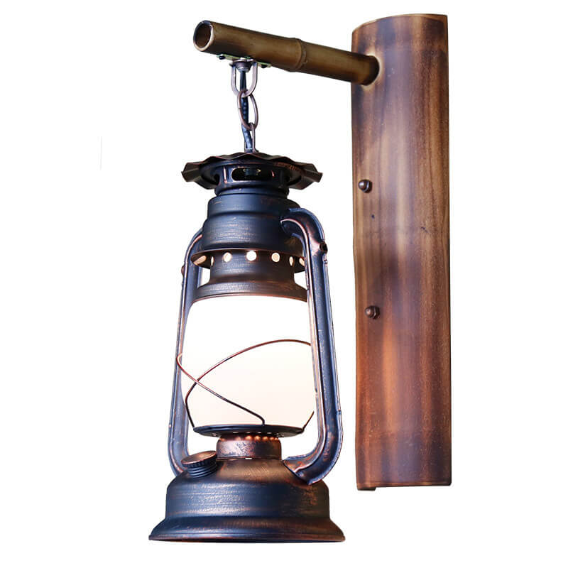 Rynx | EquiLume Vintage Wall Lantern in Iron | 1 Light | Rustic Lighting for Home