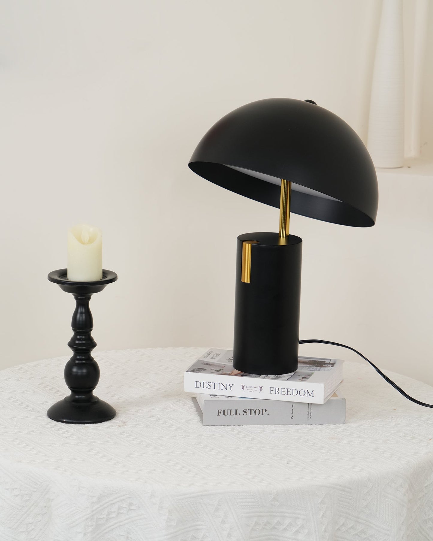 Rynx | Avo Table Lamp
