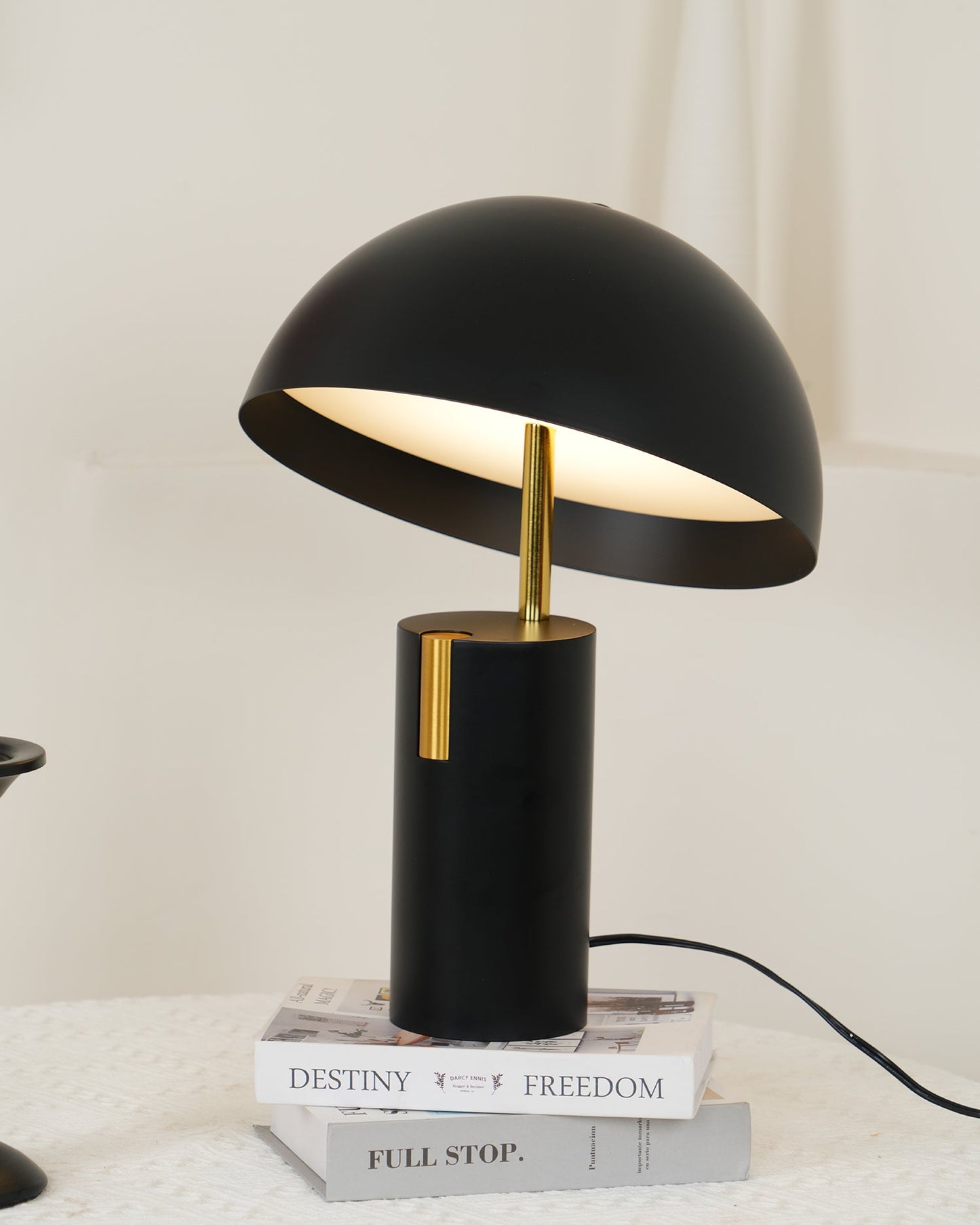 Rynx | Avo Table Lamp