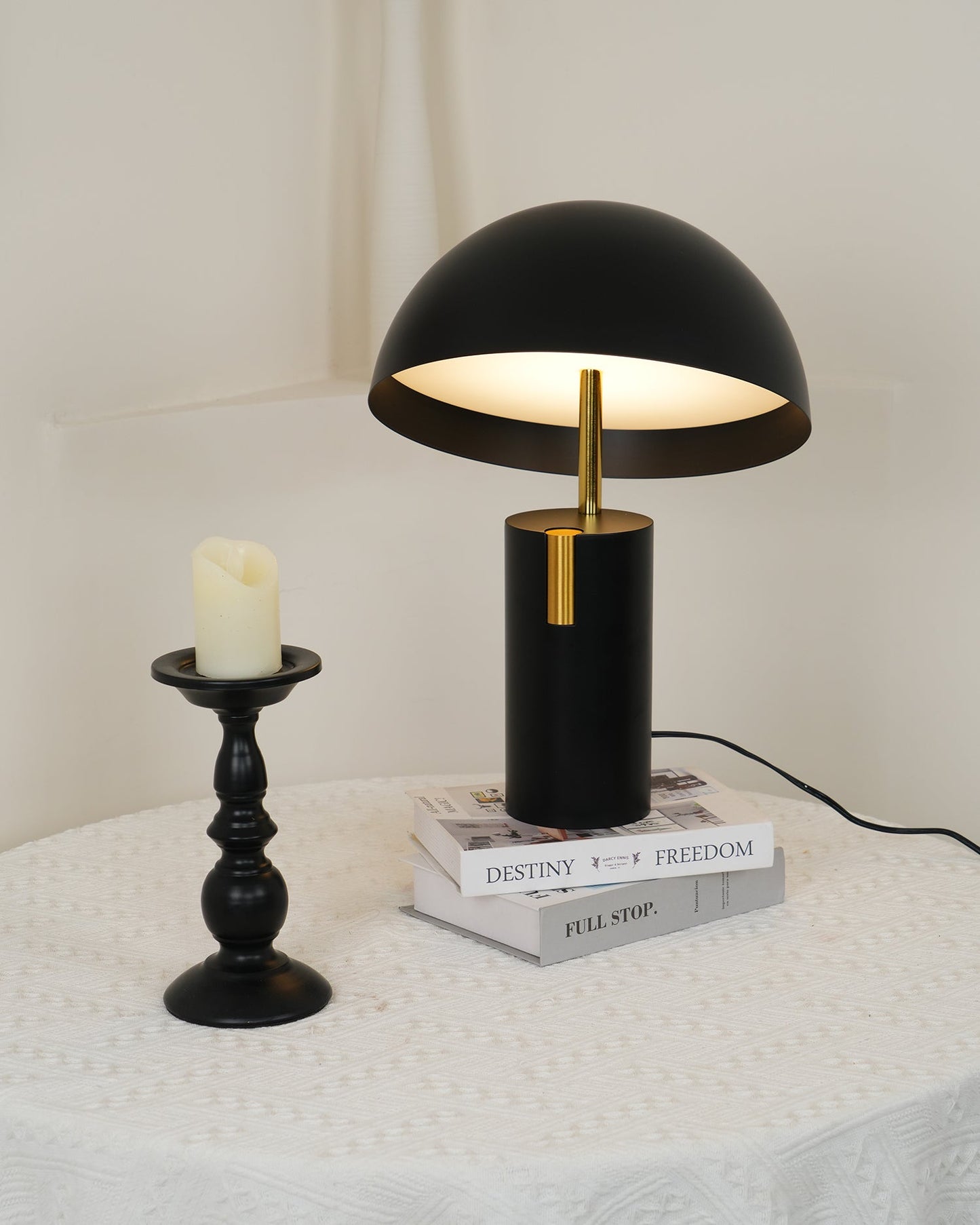 Rynx | Avo Table Lamp