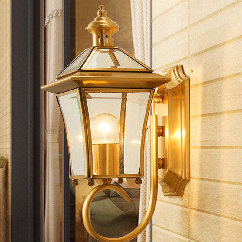 Rynx | Traditional European trapezoidal copper glass 1-light wall lamp for garden