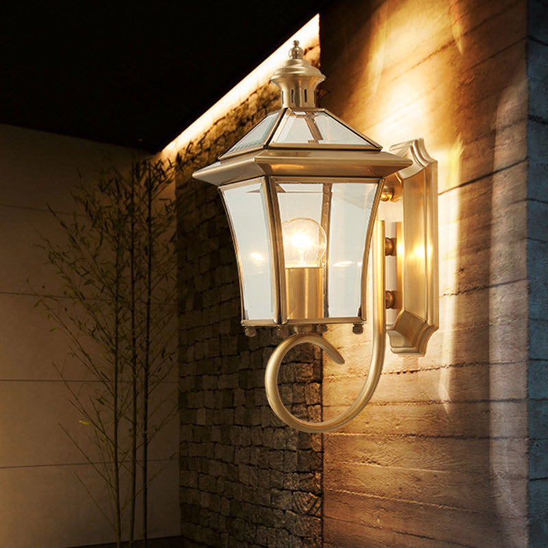 Rynx | Traditional European trapezoidal copper glass 1-light wall lamp for garden