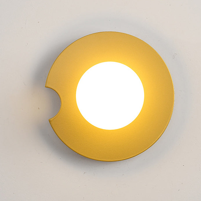 Rynx | Contemporary Scandinavian Geometric Circle Iron Glass 1-Light Wall Sconce Lamp for Living Room