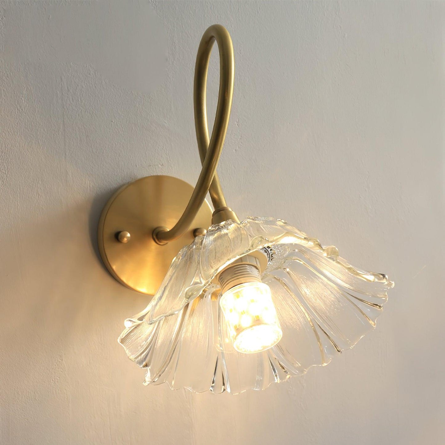 Rynx | Century Lotus Leaf Plug In Wall Lmap