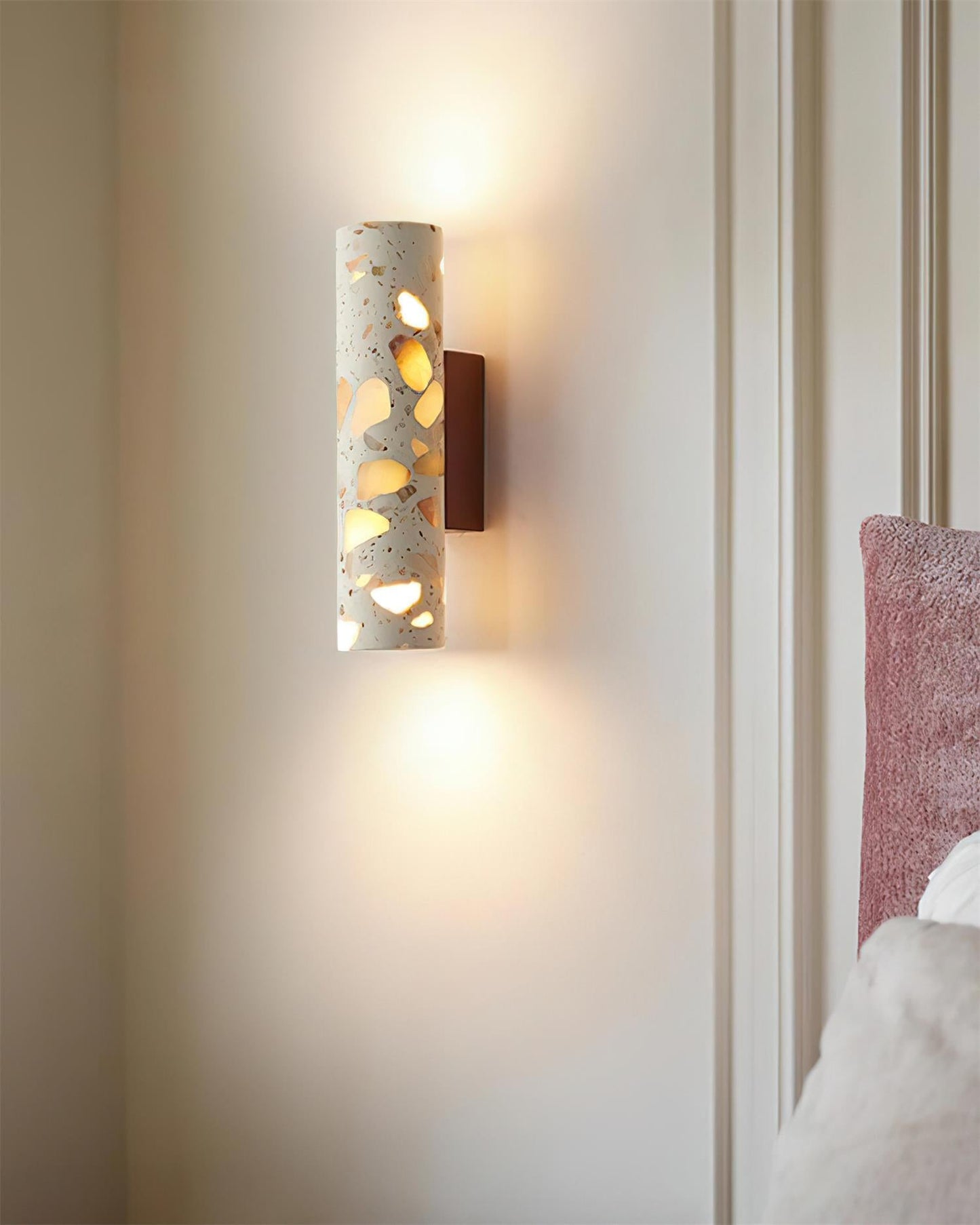 Rynx | Clasten Wall Lamp