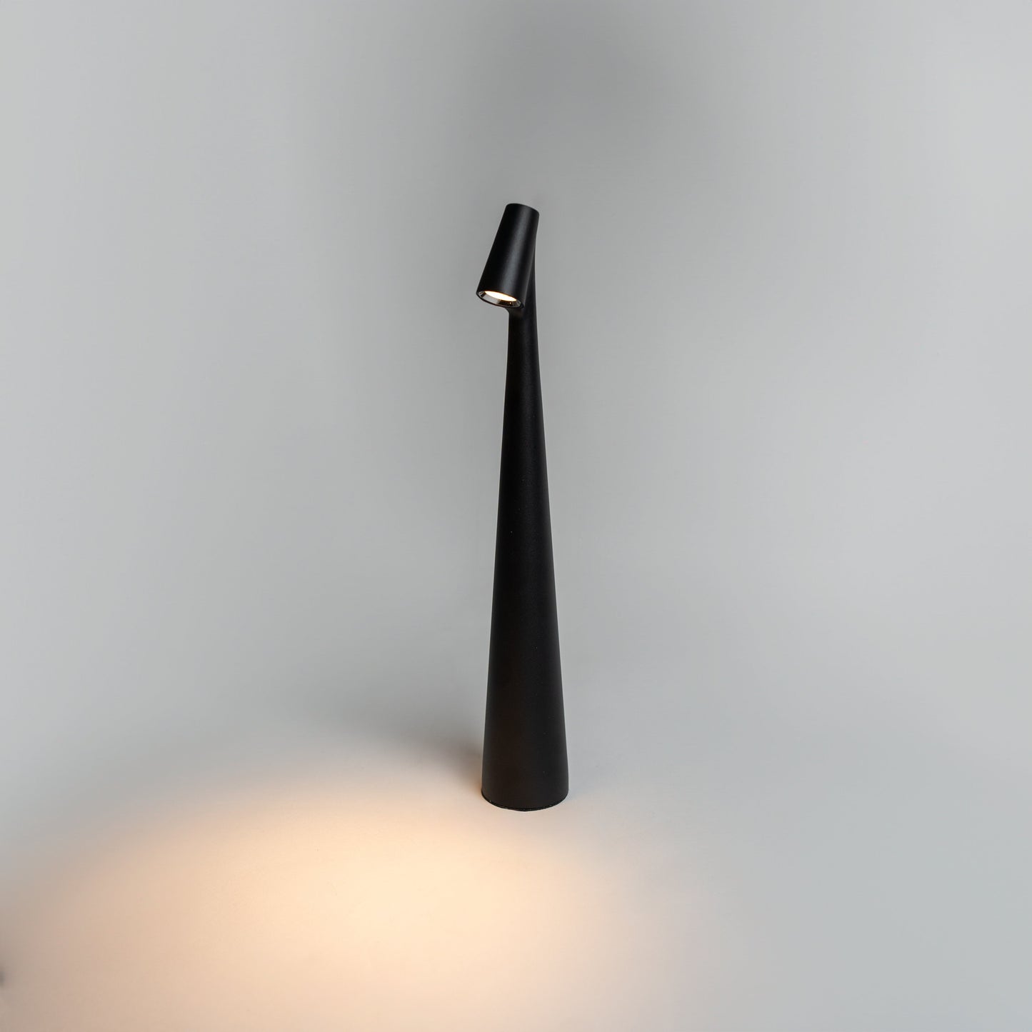 Rynx | Lumi Slim Rechargeable Table Lamp