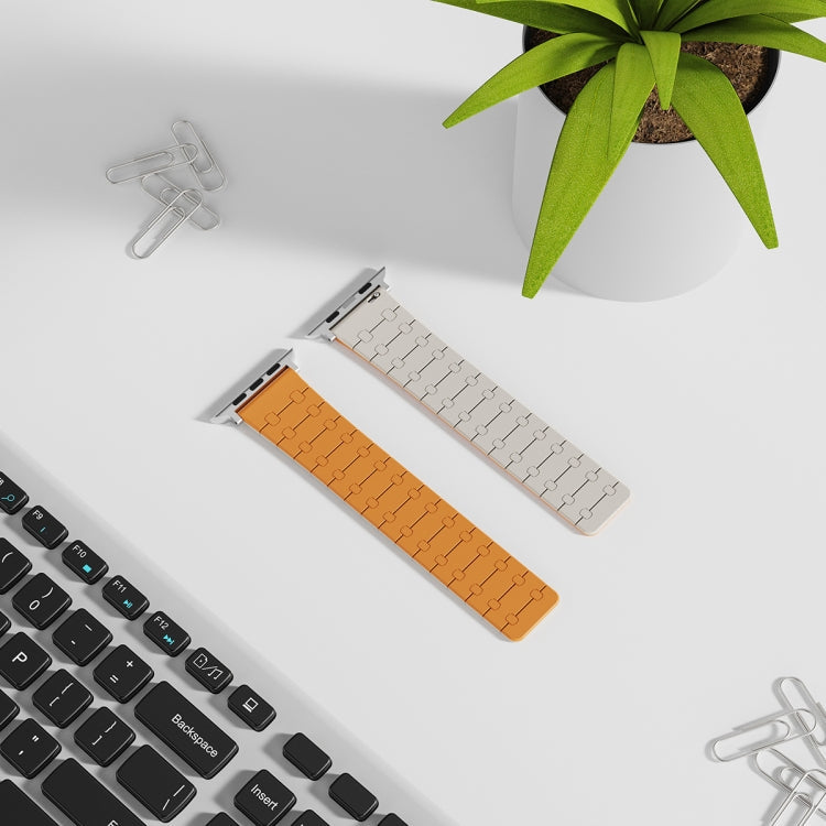 Rynx | For Apple Watch Series 8 41mm Two-Color Loop Magnetic Silicone Watch Band (Orange+Starlight)