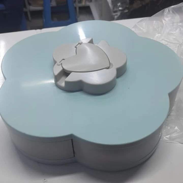 Rynx | Plum-shaped rotating fruit bowl