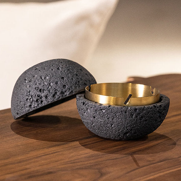 RYNX | Ashtray in stone shape with lid