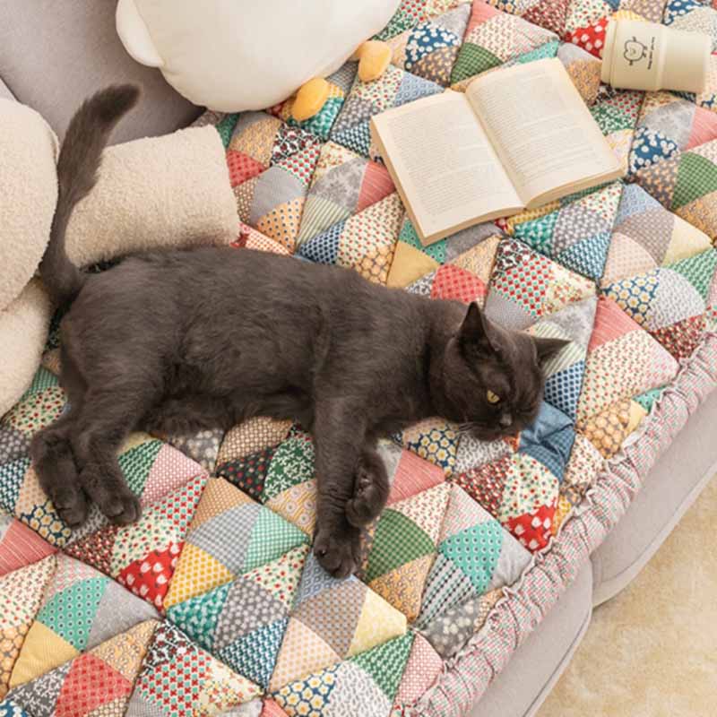 Rynx | Comfortable Sofa Cover - GardenGuard