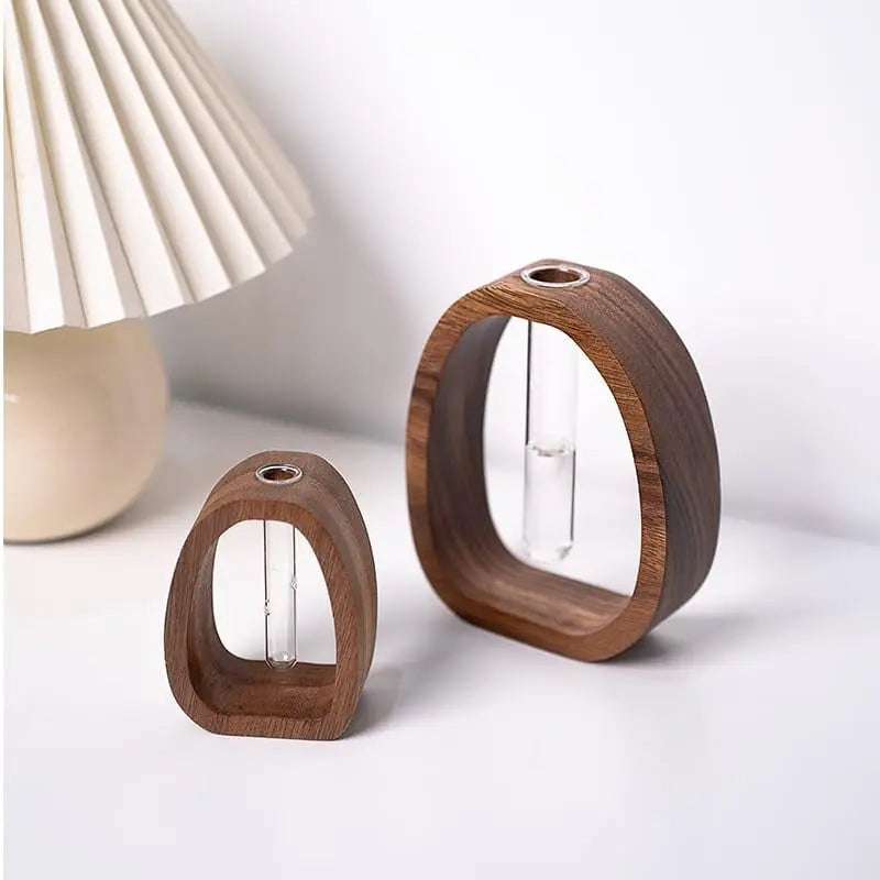 Rynx | Glass vase made of solid wood – Elegant design for stylish decoration