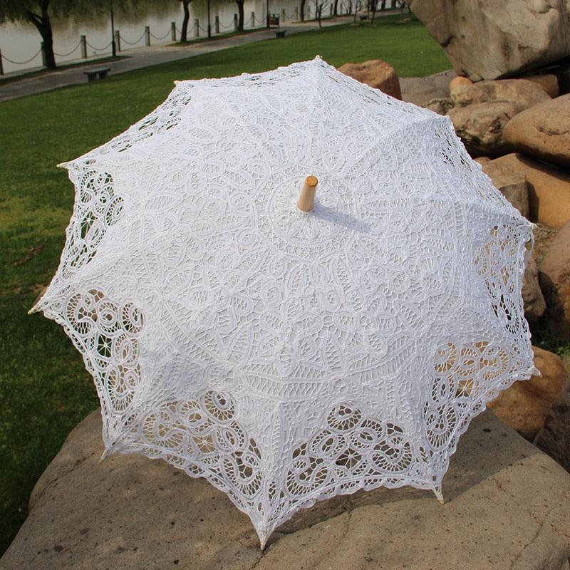 Rynx | Timeless Victorian Lace Parasol: A Stunning Accessory for Outdoor Events