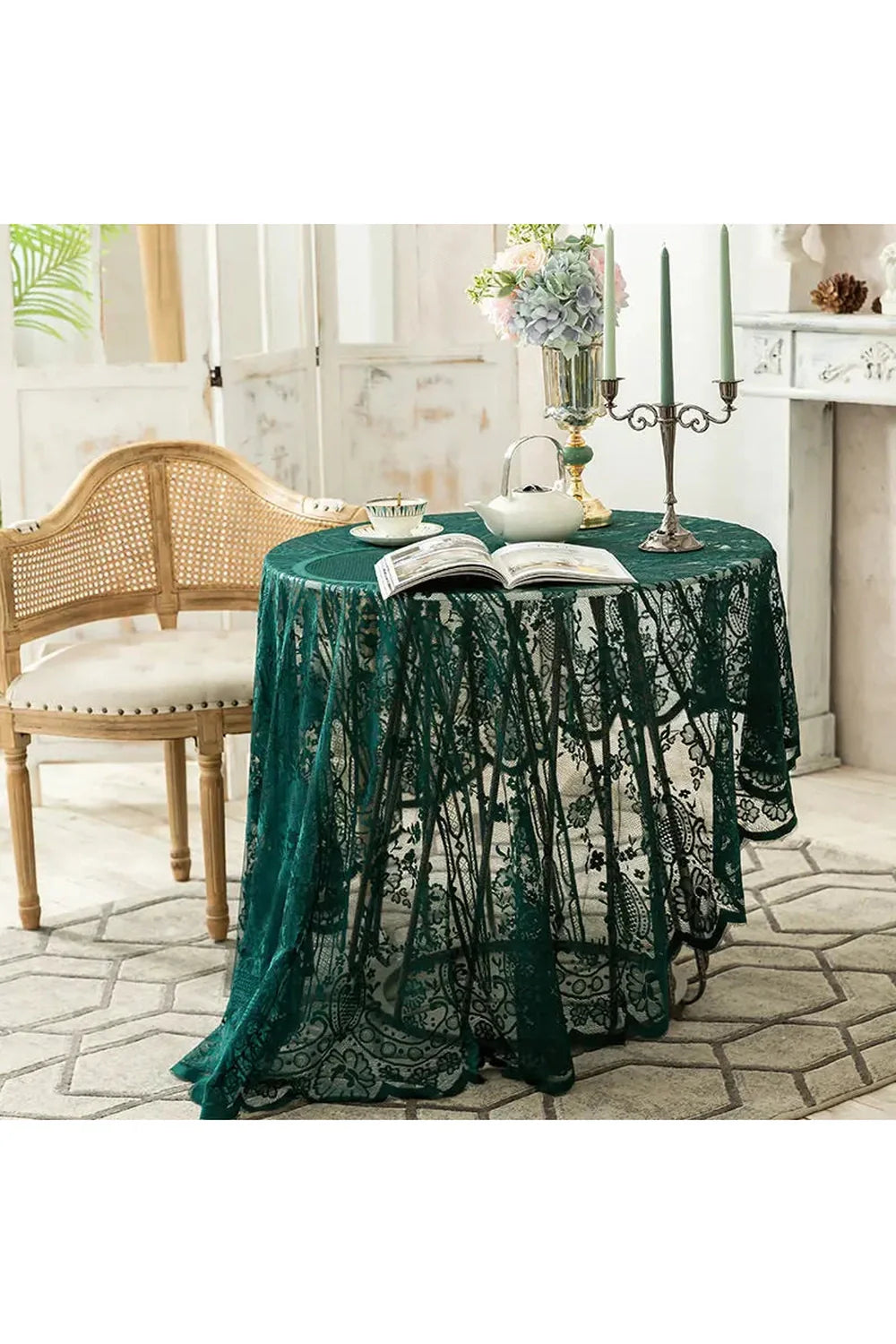 Rynx | Lace Tablecloth