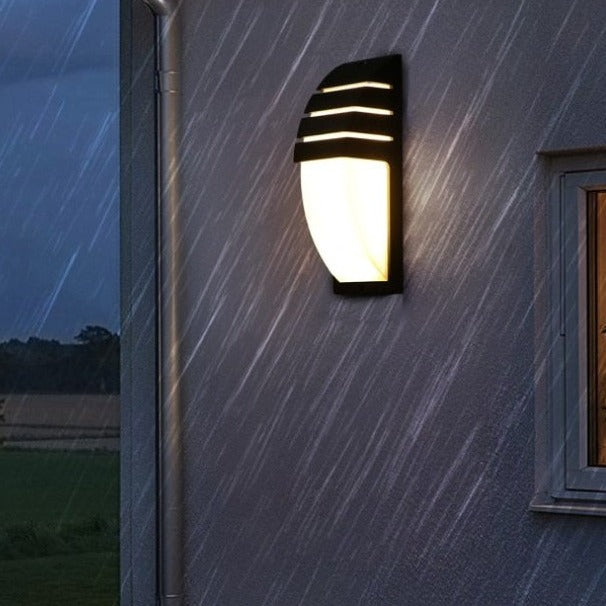 Rynx | LumeArc Modern Outdoor Wall Light – Timeless Design with Elegant Arch Shape