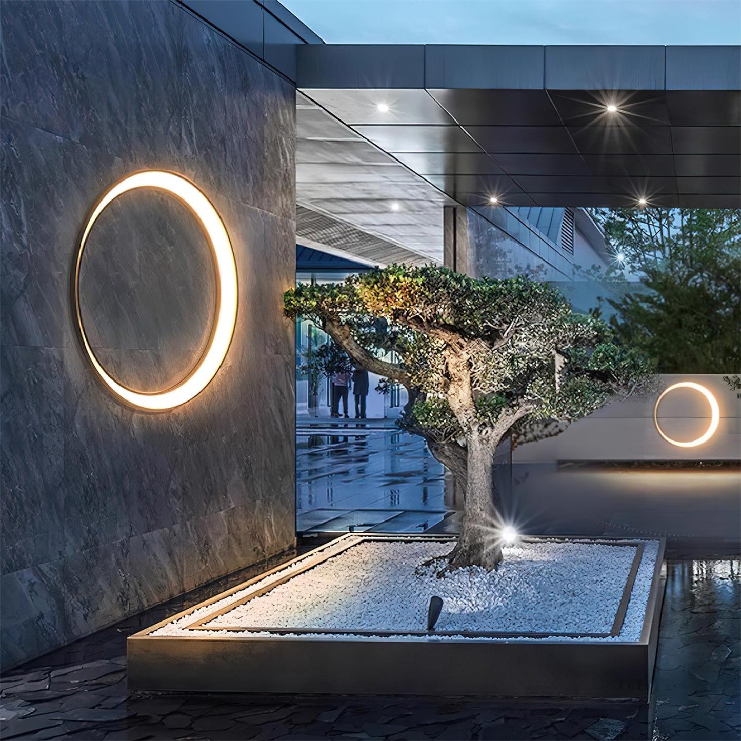 Rynx | Half Moon Outdoor Wall Lamp