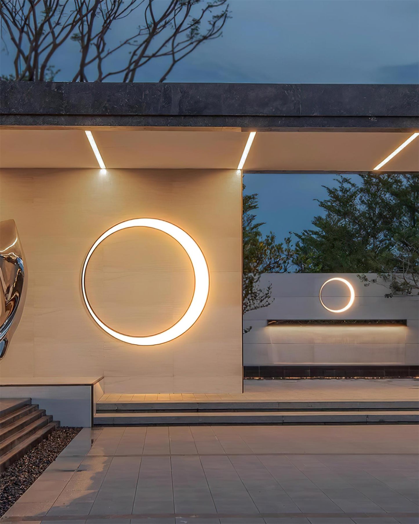 Rynx | Half Moon Outdoor Wall Lamp