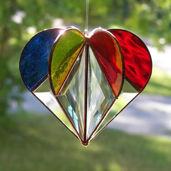 Rynx | RadiantHearts - Handcrafted heart decorations made of colorful glass