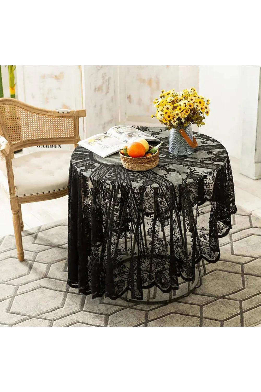 Rynx | Lace Tablecloth