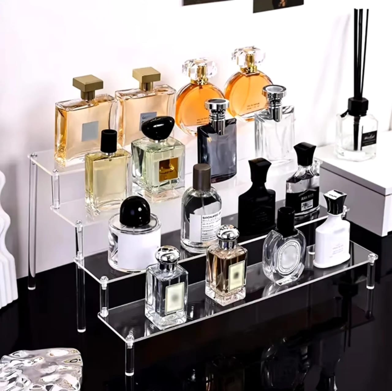 Rynx | Acrylic Make-up Stand