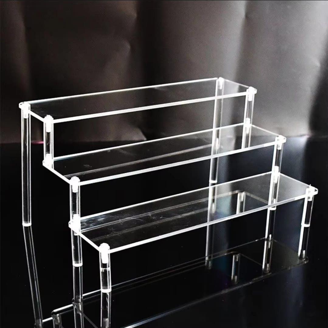 Rynx | Acrylic Make-up Stand