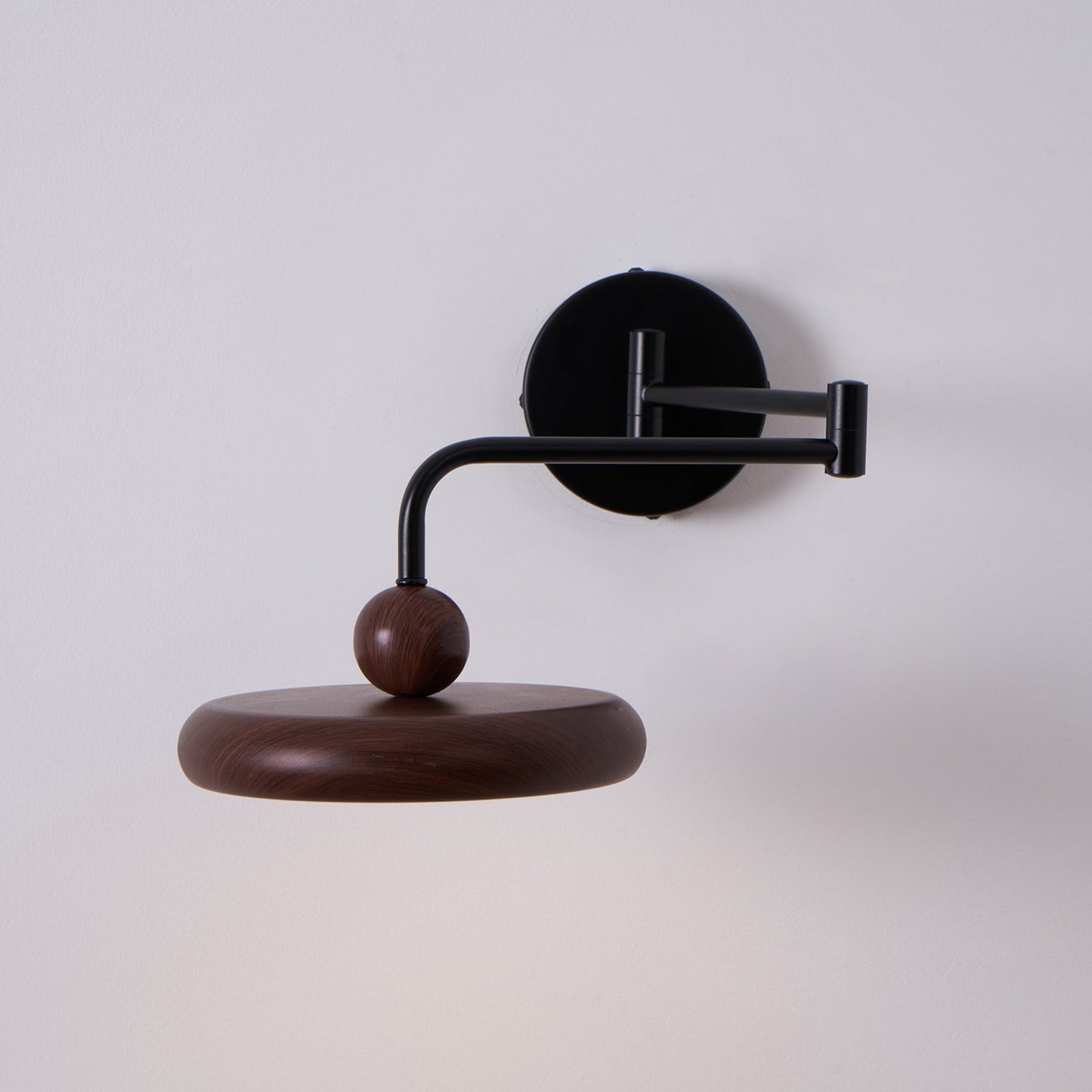 Rynx | Karlin Wall Light